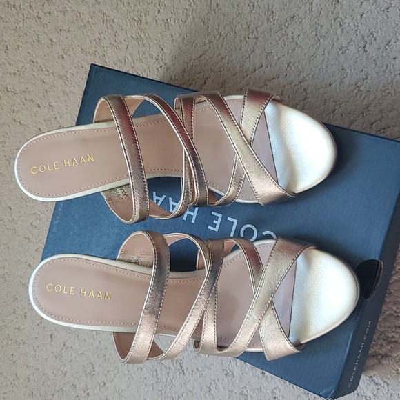Cole Haan Gold Leather Slide Sandals 8 - Picture 7 of 7